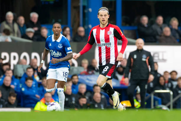 打出自己应 打出自己应