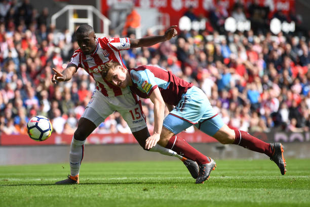 看他踢球 看他踢球