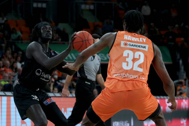 相比之下 相比之下