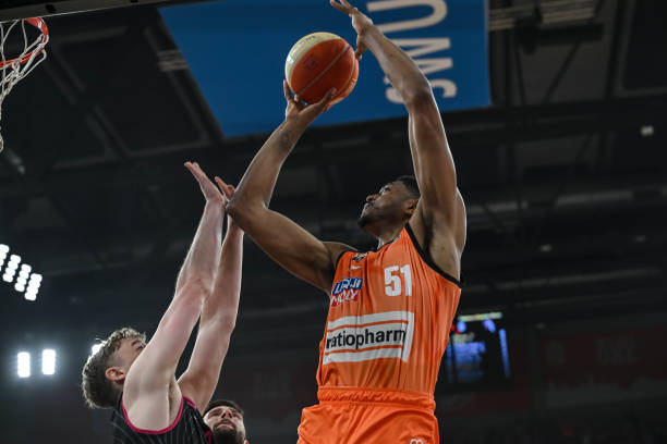 进16球并 进16球并